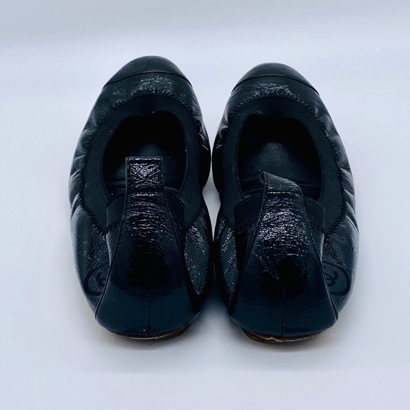 CHANEL Black Patent Leather Ballerina Flats - Picture 4 of 14
